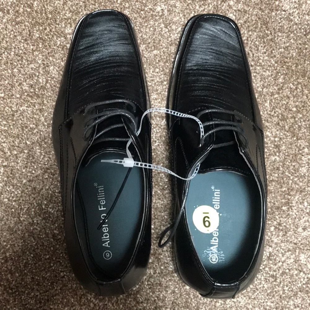 Brand new never worn Men’s Dress Shoes